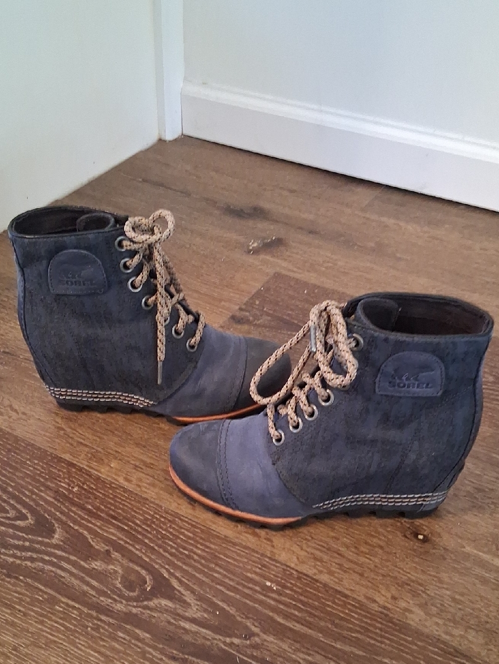 Sorel PDX Navy Lace-Up Ankle Boots with Contrast Laces - Picture 2 of 10